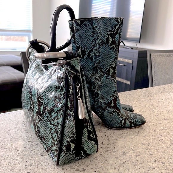 Donald J Pliner python snakeskin style bag - Picture 3 of 10